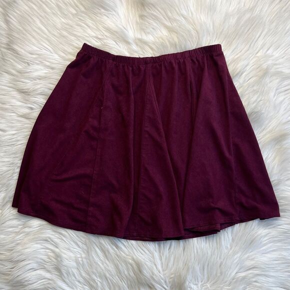 Brandy Melville Mini Skater Skirt Burgundy One Size - Picture 3 of 4